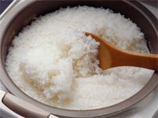 Рис, приготовленный в рисоварке
