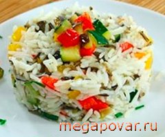 Фото блюда к рецепту Салат из риса и овощей с яблоками
