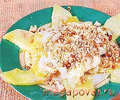 Фото блюда к рецепту Салат из яблок с орехами