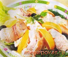 Фото блюда к рецепту Рулеты из рыбы на салате