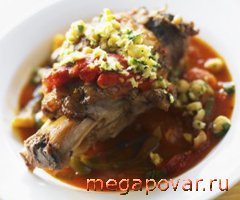 Фото блюда к рецепту  Свиная рулька с клюквенным соусом в аэрогриле