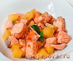 Фото блюда к рецепту Жареный лосось с ананасами