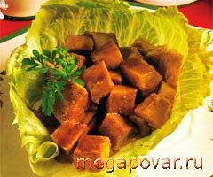 Фото блюда к рецепту Золотой салат из индейки