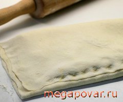 Фото блюда к рецепту Рубленое слоеное тесто на сметане (быстрого приготовления)